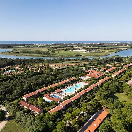 Village Eco 4*